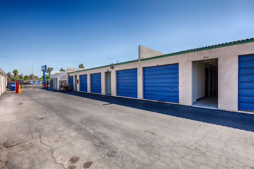 Self-Storage Facility «US Storage Centers», reviews and photos, 2331 W Indian School Rd, Phoenix, AZ 85015, USA