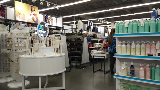 Clothing Store «Old Navy», reviews and photos, 277 Main St, Exton, PA 19341, USA