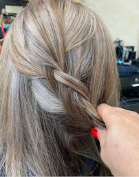 NZ Salon - Photo 7 - Car repair in Pompano Beach, FL, Pompano Beach