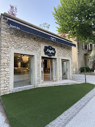 Photo n°36 de Angela Glacier à Fontaine-de-Vaucluse ()