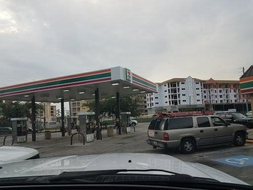 7-Eleven, 481 N Orlando Ave, Maitland, FL 32751, USA, 