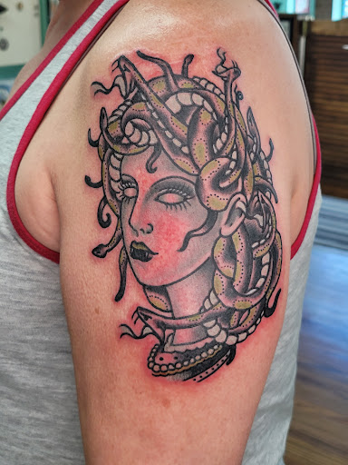 Tattoo Shop «Royalty Tattoo», reviews and photos, 103 N Saginaw St, Durand, MI 48429, USA