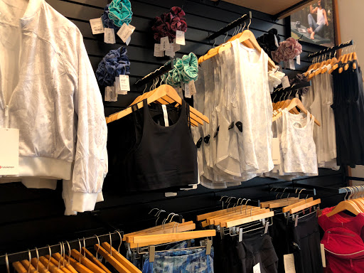 Sportswear Store «lululemon», reviews and photos, 846 Lincoln Rd #1a, Miami Beach, FL 33139, USA