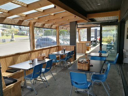 Onemana Boatshed Cafe, Bar & Restaurant