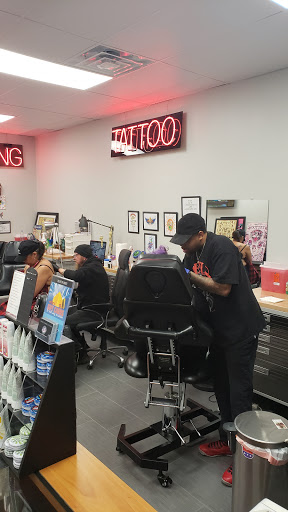Tattoo Shop «America Pride Tattoo Berkley», reviews and photos, 27815 Woodward Ave, Berkley, MI 48072, USA