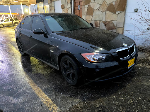 Car Wash «Credit Approval Auto Group Inc», reviews and photos, 639 N Independence Blvd, Romeoville, IL 60446, USA