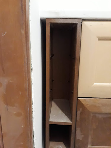 Ξυλεμπορική Σαλαμίνας - Ε. Σπανός κ Σια Ε.Ε. - Ξυλουργός