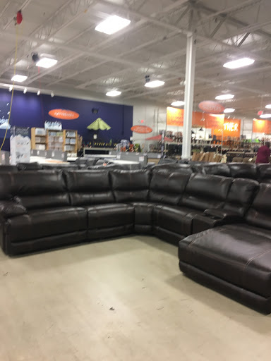 Furniture Store «Weekends Only Furniture & Mattress», reviews and photos, 8315 Center Run Dr, Indianapolis, IN 46250, USA