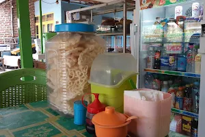 Rumah Makan Ampera Murni Masakan Padang image