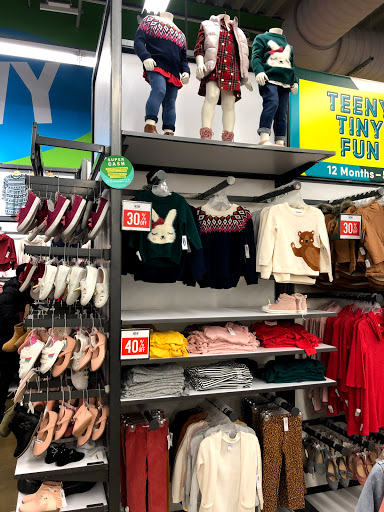Clothing Store «Old Navy», reviews and photos, 40-24 College Point Blvd, Flushing, NY 11354, USA