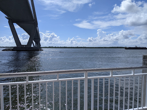 Fishing Pier «Mount Pleasant Pier», reviews and photos, 71 Harry M. Hallman Jr Blvd, Mt Pleasant, SC 29464, USA