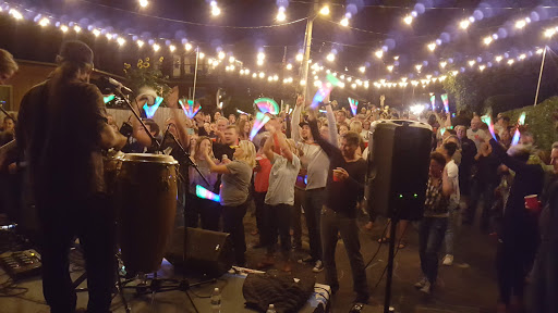 Grocery Store «Indianola Country Store & Deli», reviews and photos, 9175 NE Shore Dr, Indianola, WA 98342, USA