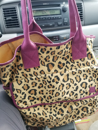 Thrift Store «Goodwill Super Store», reviews and photos, 825 W Pipeline Rd, Hurst, TX 76053, USA