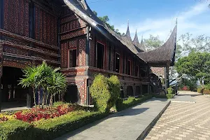 Museum Rumah Gadang TMS Kinantan image