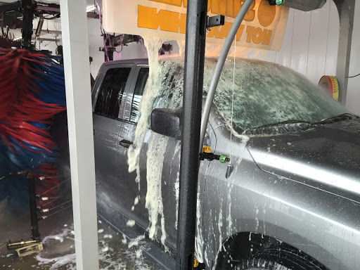 Rainstorm Car Wash en Springfield