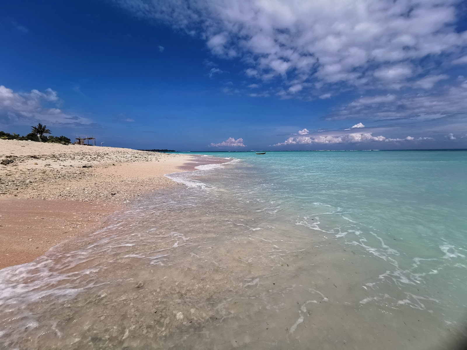 Mahagiri Beach'in fotoğrafı ve yerleşim