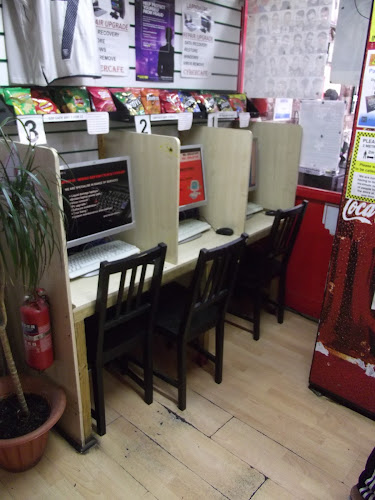 Reviews of Cyber Cafe in London - Cell phone store
