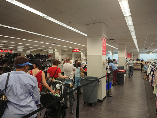 Department Store «Last Chance Clearance Store», reviews and photos, 1919 E Camelback Rd, Phoenix, AZ 85016, USA