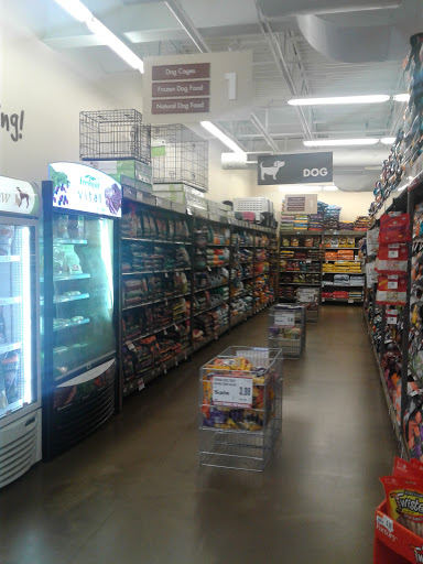 Pet Supply Store «Pet Supplies Plus», reviews and photos, 1030 Main St #10, Waltham, MA 02451, USA