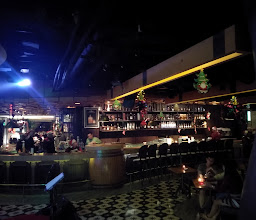 Q8 RESTO BAR & KTV photo