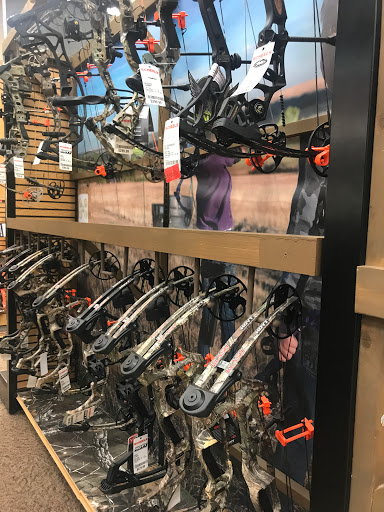 Sporting Goods Store «SCHEELS», reviews and photos, 2800 S Columbia Rd, Grand Forks, ND 58201, USA