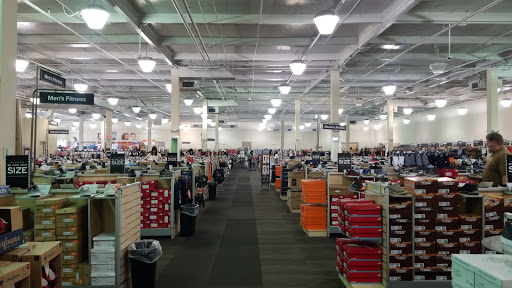 Shoe Store «DSW Designer Shoe Warehouse», reviews and photos, 17502 Hawthorne Blvd, Torrance, CA 90504, USA