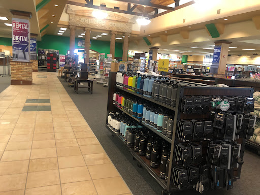 Book Store «University of North Dakota Bookstore», reviews and photos, 775 Hamline St, Grand Forks, ND 58203, USA