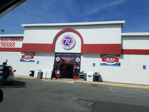 P.C. Richard & Son, 713 Hillside Avenue, New Hyde Park, NY 11040, USA, 