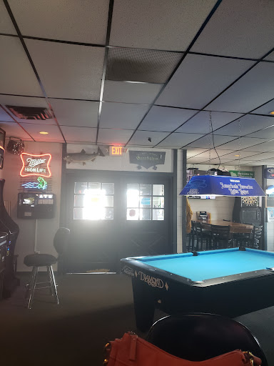 Bar & Grill «Waterfront Bar & Grill», reviews and photos