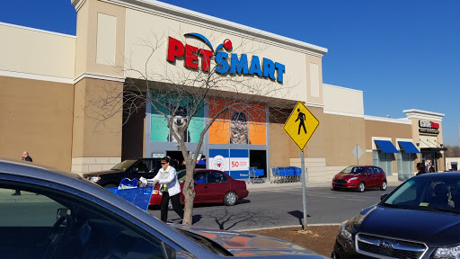 PetSmart, 144 Retail Commons Pkwy, Martinsburg, WV 25403, USA, 