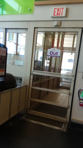 Grocery Store «Stop & Shop», reviews and photos, New State Highway New State Hwy, Raynham, MA 02767, USA