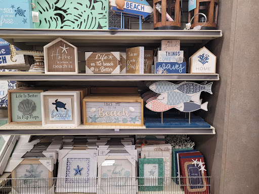 Home Goods Store «Christmas Tree Shops», reviews and photos, 15 Backus Ave Suite 42, Danbury, CT 06810, USA