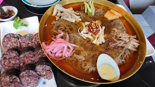 Photo n°139 de MORANN 모란식당 le seul spécialisé dans les aliments nord-coreens à Paris ()