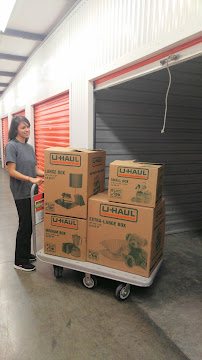 U-Haul Moving & Storage at Putman Dr - Photo 7 - Car repair in Huntsville, AL, Huntsville