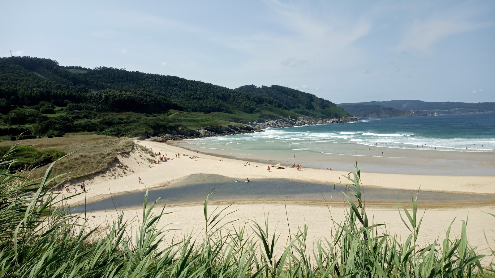 Foto de Playa de Esteiro localizado em área natural