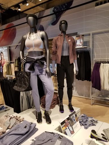 Clothing Store «Nike Lenox», reviews and photos, 3393 Peachtree Rd, Atlanta, GA 30326, USA