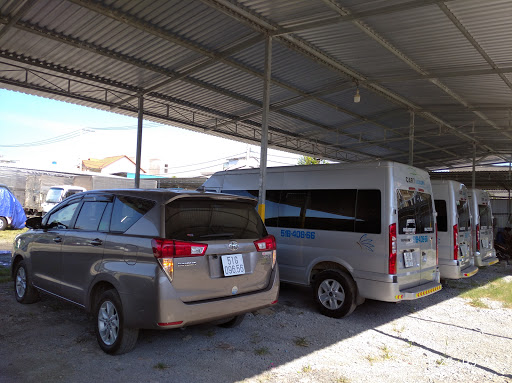 Bãi xe Car7 cho thuê xe du lịch 7 chỗ giá rẻ Tphcm