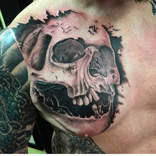 Tattoo Shop «American Graffiti Tattoo & Piercing», reviews and photos, 608 12th St, Sacramento, CA 95814, USA