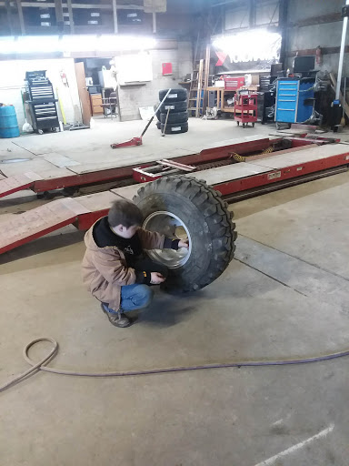 Tire Shop «Clark Tire Company», reviews and photos, 81 Washington St, Chillicothe, MO 64301, USA