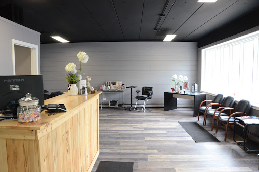 Beauty Salon «Corner Salon», reviews and photos, 892 N State St, Lockport, IL 60441, USA