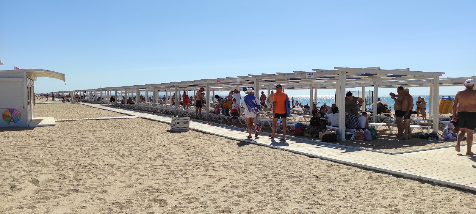 Photo de Blago Beach avec baie longue