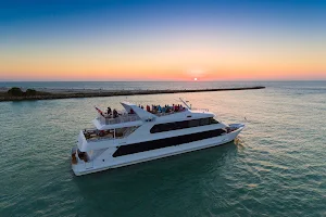 Yacht StarShip Cruises & Events image