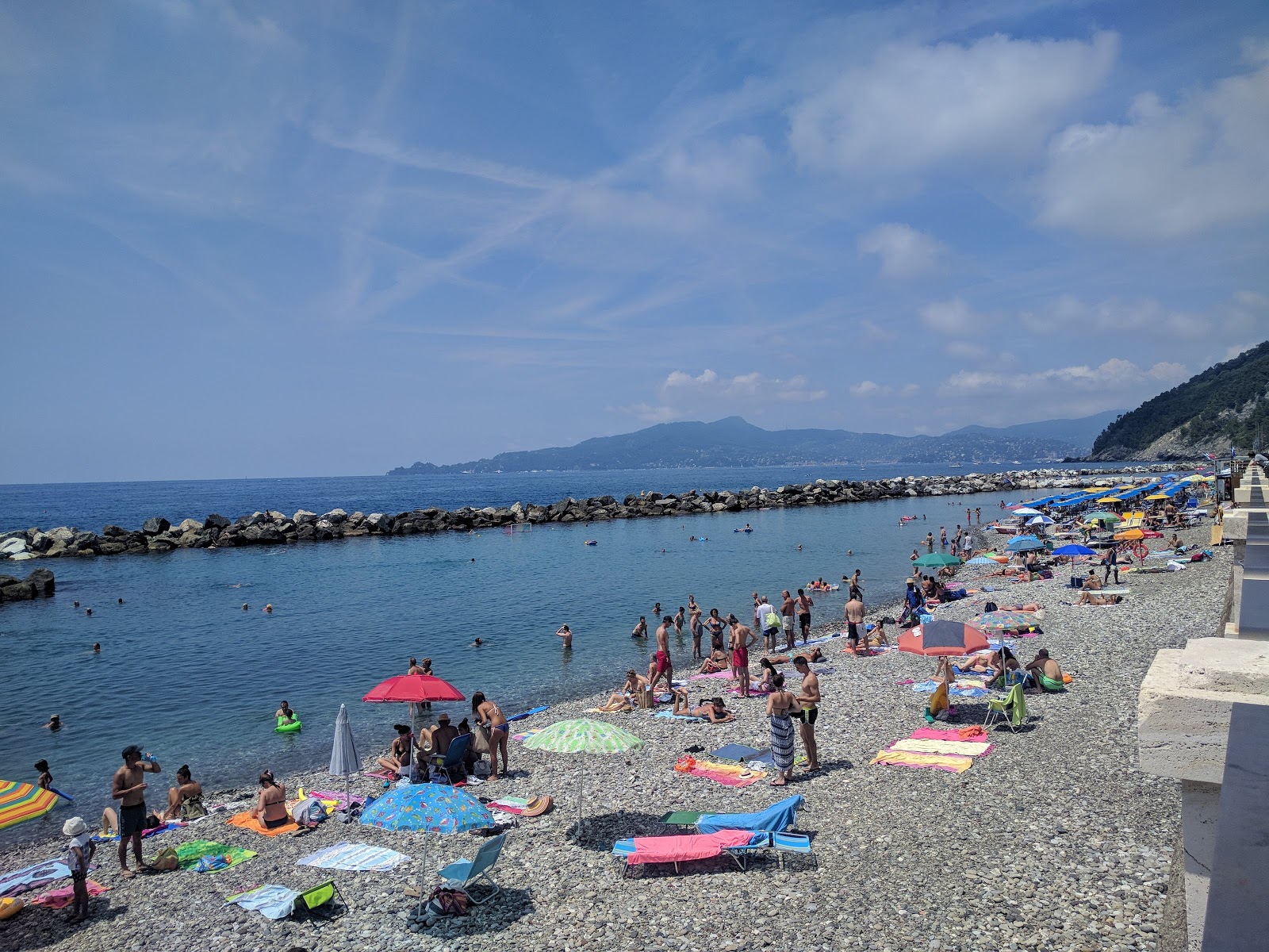 Chiavari beach on the map with photos and reviews🏖️