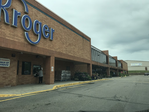 Grocery Store «Kroger», reviews and photos, 725 W Central Ave, Springboro, OH 45066, USA