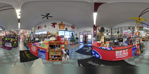 Liquor Store «Paris West Wood Wines & Liquor», reviews and photos, 1220 W Wood St, Paris, TN 38242, USA