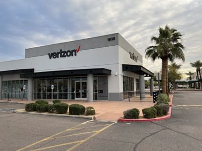 Cell Phone Store «Verizon», reviews and photos, 1935 S Val Vista Dr #103, Mesa, AZ 85204, USA