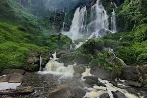 Pak'longkam (Di'krutpi) Waterfall image