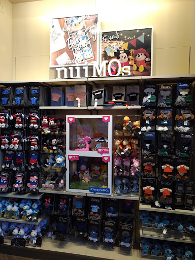 Collectibles Store «World of Disney», reviews and photos, 1565 S. Disneyland Dr, Anaheim, CA 92802, USA