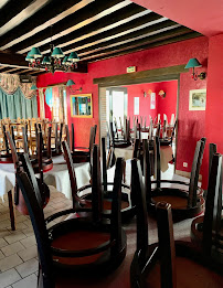 Atmosphère du Restaurant LA RUCHE GOURMANDE à Charny-Orée-de-Puisaye - n°2