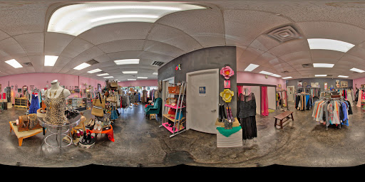 Boutique «What Women Want Resale Boutique», reviews and photos, 9012 Research Blvd Ste C12, Austin, TX 78758, USA
